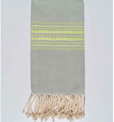 Fouta thalasso vert céladon pale avec motifs chartreuse  - 1