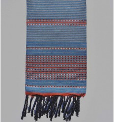 Fouta arabesque bleu, gris clair et rouge Fouta Tunisia - 1 2