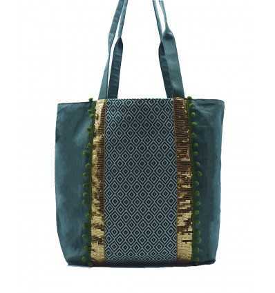 Sac Saint Tropez vert avec motifs en chevron et paillette doré et pompons