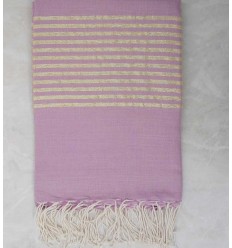 Jeté rose au fil lurex doré 