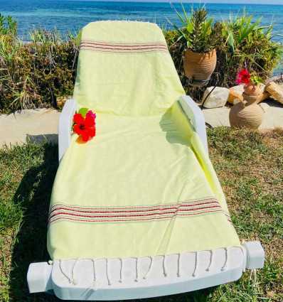 Fouta thalasso vert pistache avec motifs