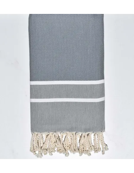 Fouta chevron gris avec broderie
