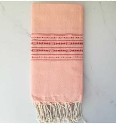 Fouta thalasso rose avec motifs rouge