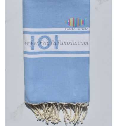 Fouta avec broderie couleur bleu ciel