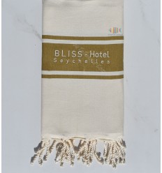 Fouta broderie hôtel seychelles 
