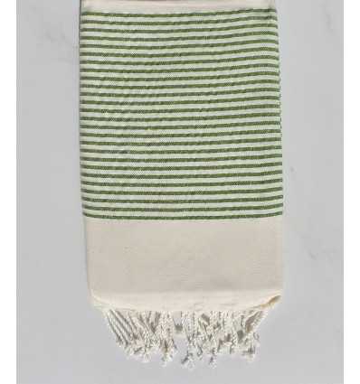 Fouta plate blanc cassé avecc lurex vert clair