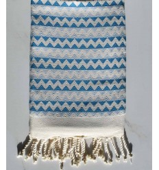 Fouta zigzag écru, bleu azur bleu maya 