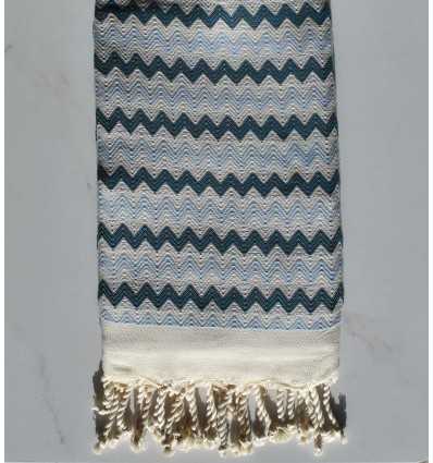 Fouta zigzag blanc, bleu cobalt et bleu maya