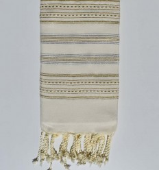 fouta plate ecru  avec lurex argent et doré plate 