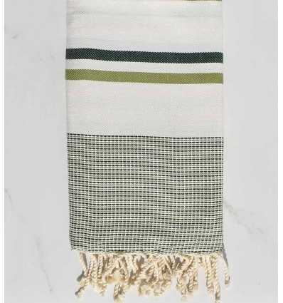 Fouta chevron blanc de lait, vert forêt et vert olive