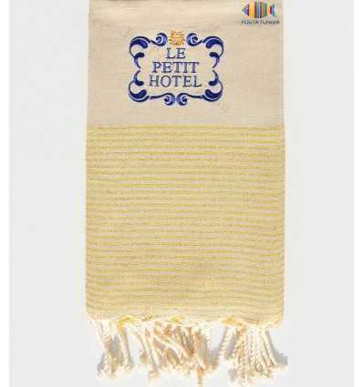 Serviette de plage personnalisée le petit hotel Fouta Tunisia - 1